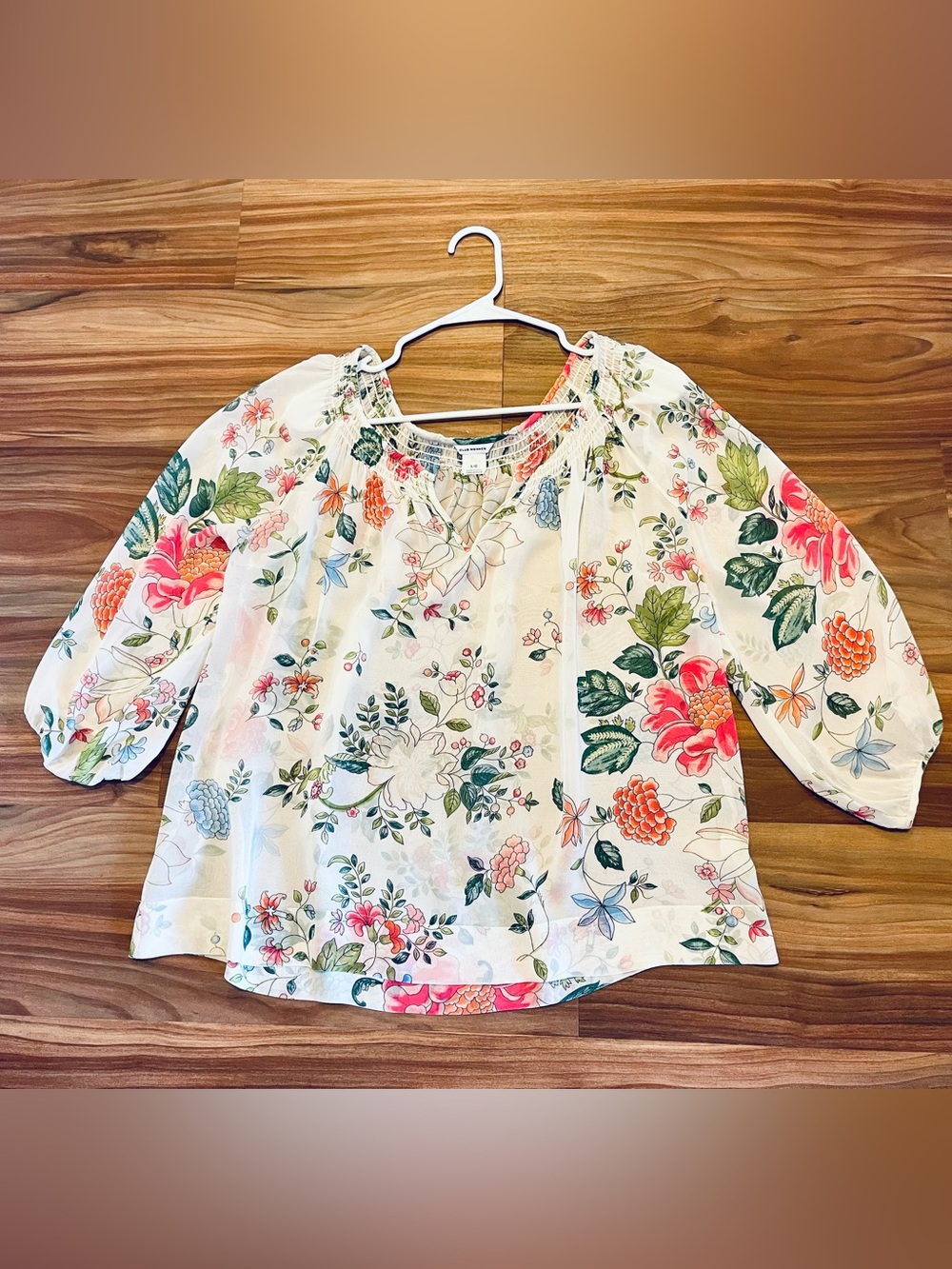 Club Monaco Silk Cream Sheer Floral Boho Blouse with Pink & Green Accents Large!